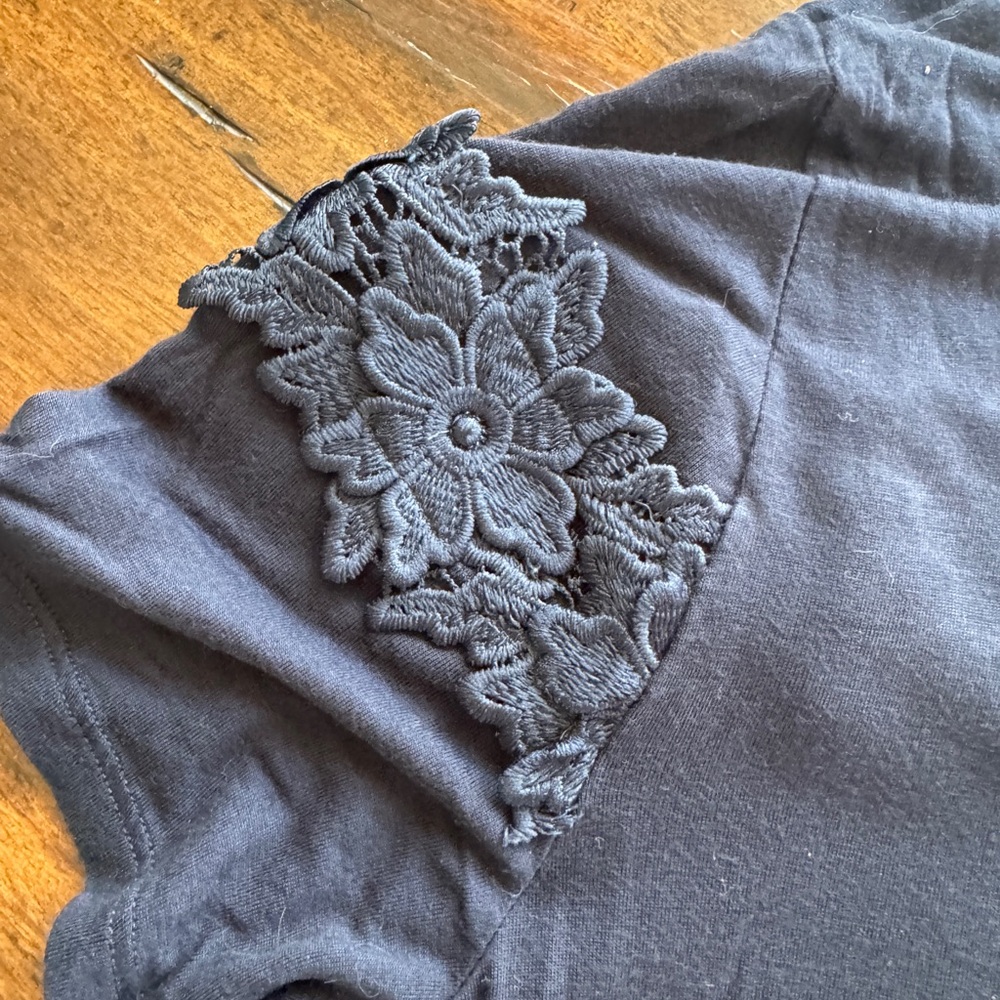 Navy Blue Lace Trim Top- Size L - Picture 8 of 8